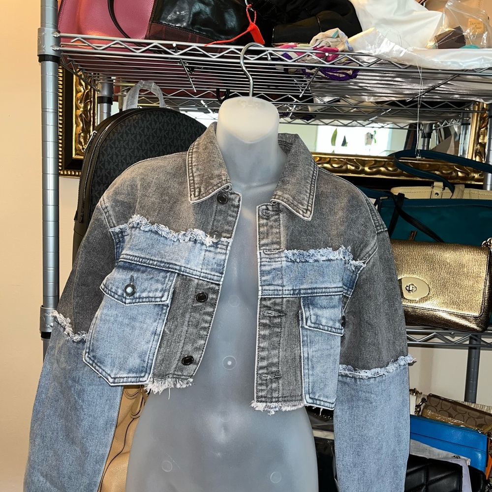 PrettyLittleThing Black and Gray Cropped Jean Jacket